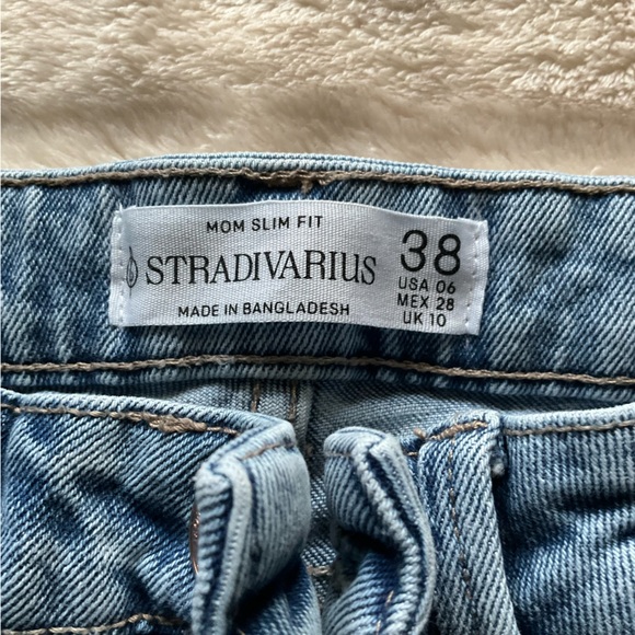ASOS Mom Jean - Picture 2 of 3